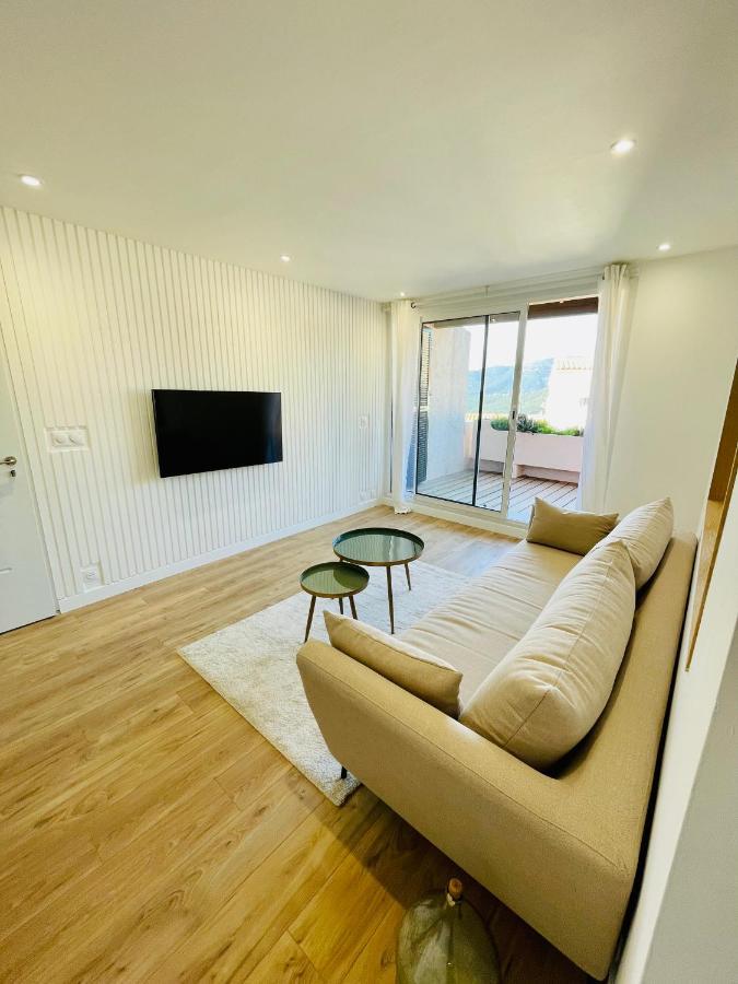Superbe T2 Avec Vue Mer Et Piscine La Croix-Valmer Exterior photo