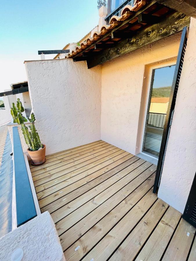 Superbe T2 Avec Vue Mer Et Piscine La Croix-Valmer Exterior photo
